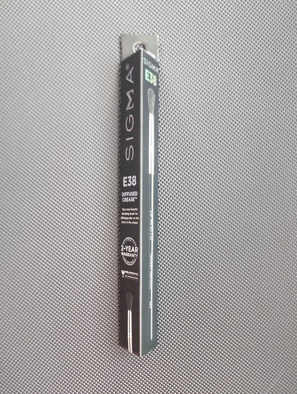 Sigma Beauty E38 Diffused Crease Eye Brush - NIB!